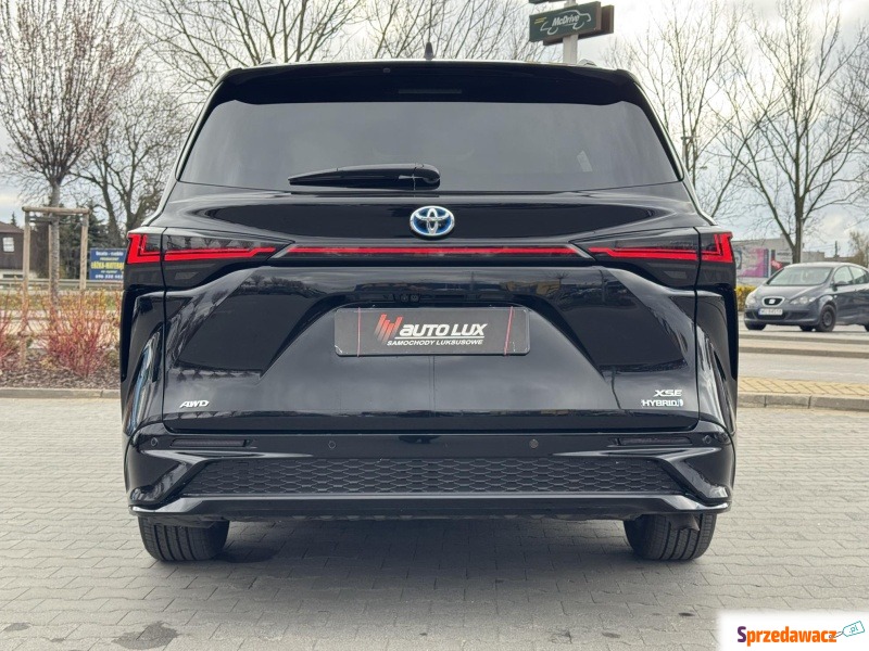 Toyota Sienna 2024,  2.5 hybryda, automat - Na sprzedaż za 247 700 zł - Janki