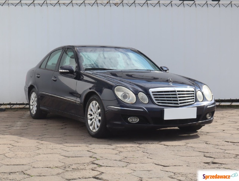 Mercedes - Benz E-klasa  Liftback 2006,  3.0 diesel, automat - Na sprzedaż za 10 999 zł - Łódź