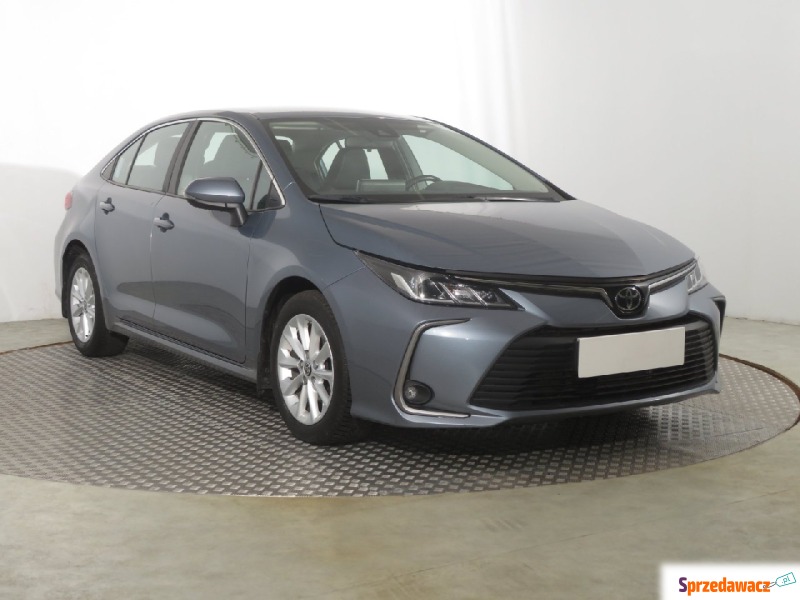 Toyota Corolla  Liftback 2022,  1.5 benzyna, automat - Na sprzedaż za 67 999 zł - Katowice