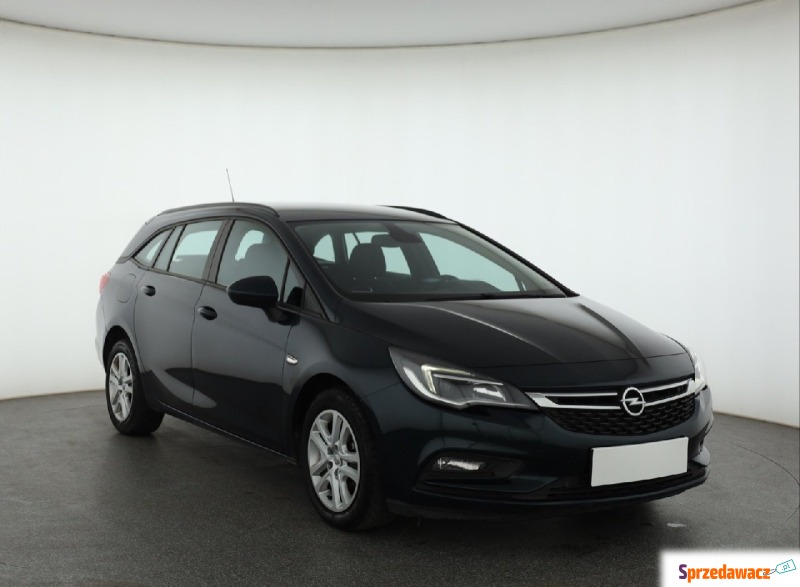 Opel Astra  Kombi 2017,  1.6 diesel - Na sprzedaż za 30 999 zł - Piaseczno