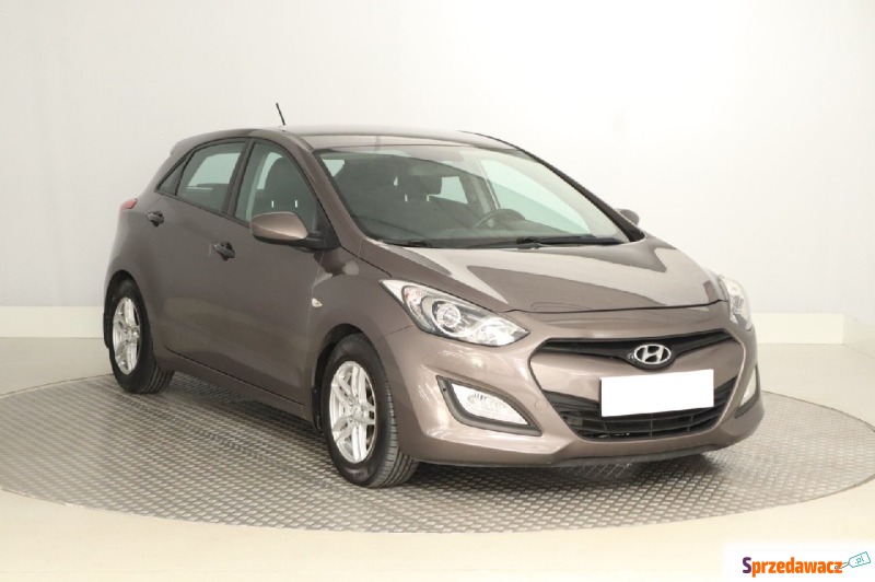 Hyundai i30  Hatchback 2014,  1.4 benzyna - Na sprzedaż za 27 999 zł - Zabrze