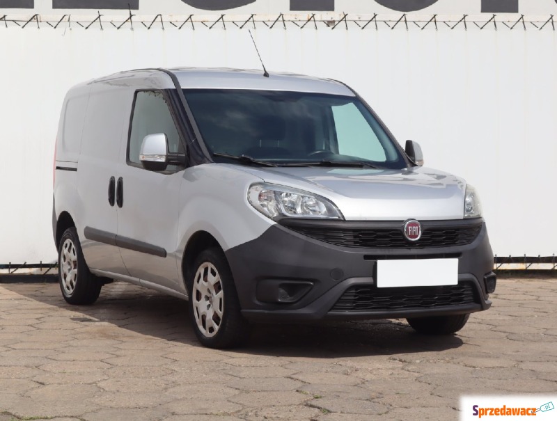Fiat Doblo  Pick-up 2017,  1.4 benzyna+LPG - Na sprzedaż za 35 999 zł - Łódź