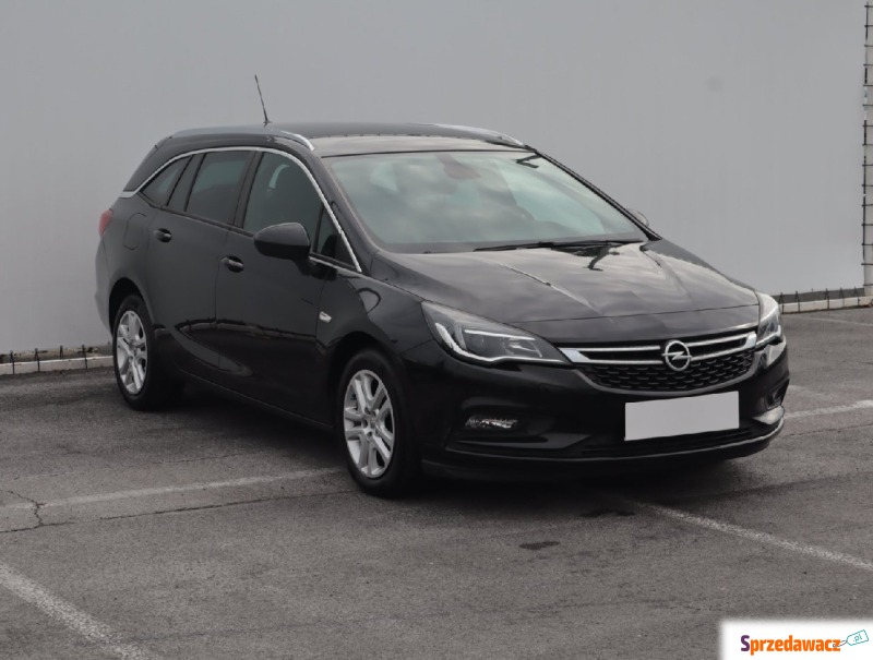 Opel Astra  Kombi 2017,  1.4 benzyna - Na sprzedaż za 33 999 zł - Lublin