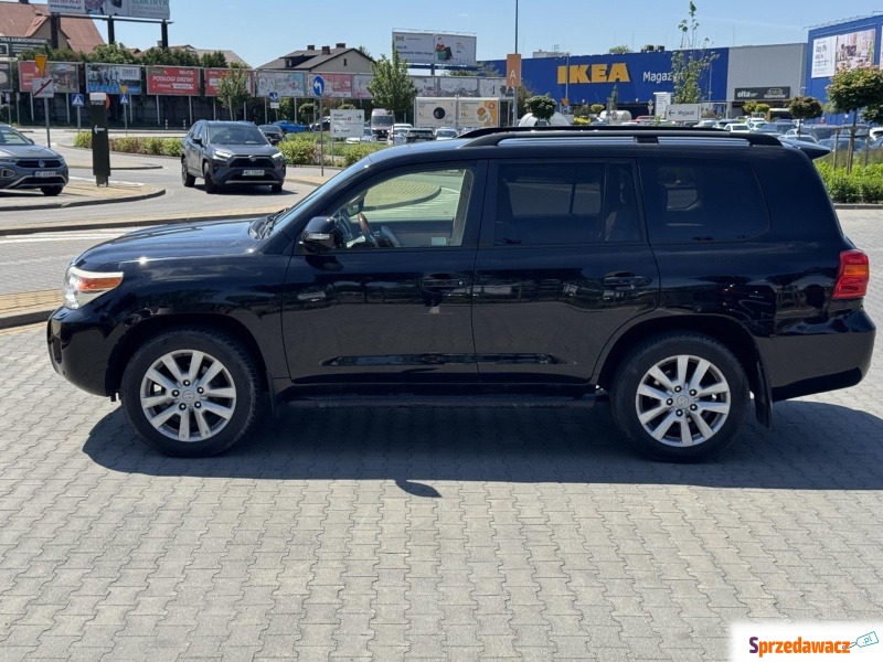 Toyota Land Cruiser 2013