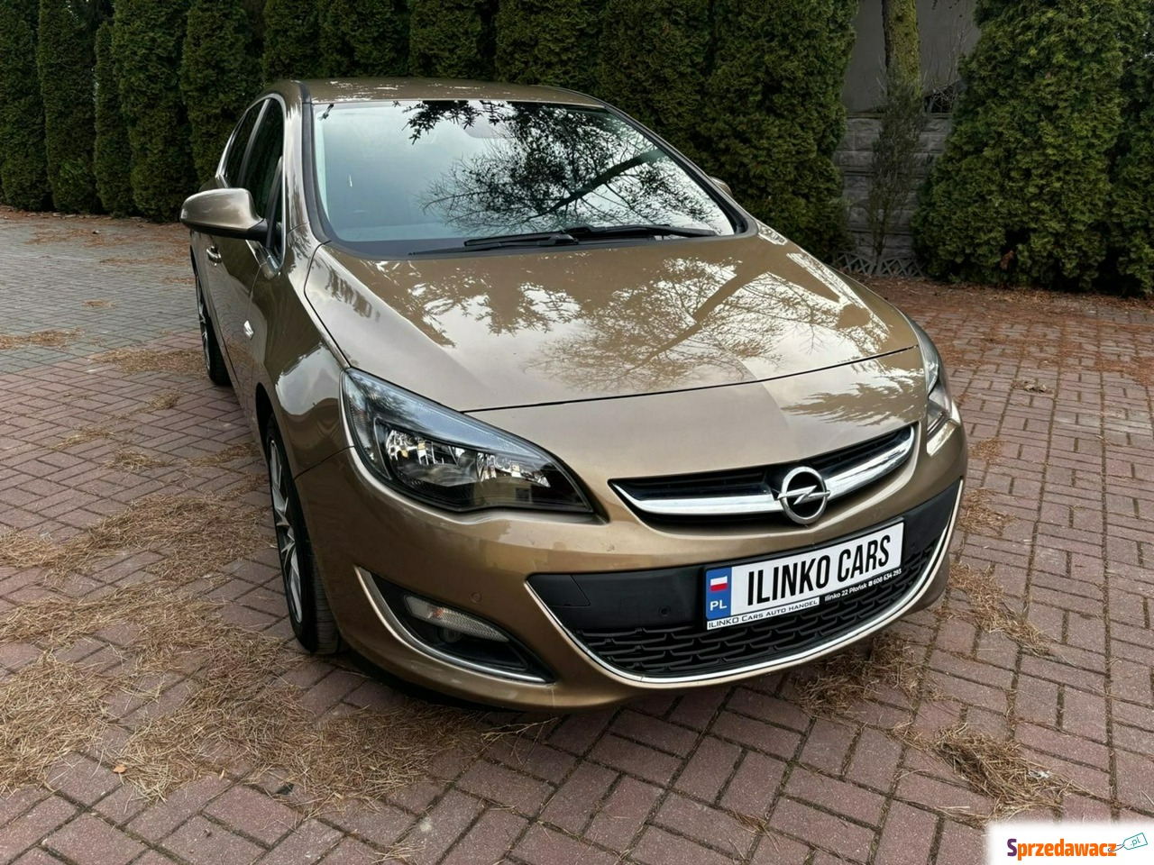 Opel Astra 2012