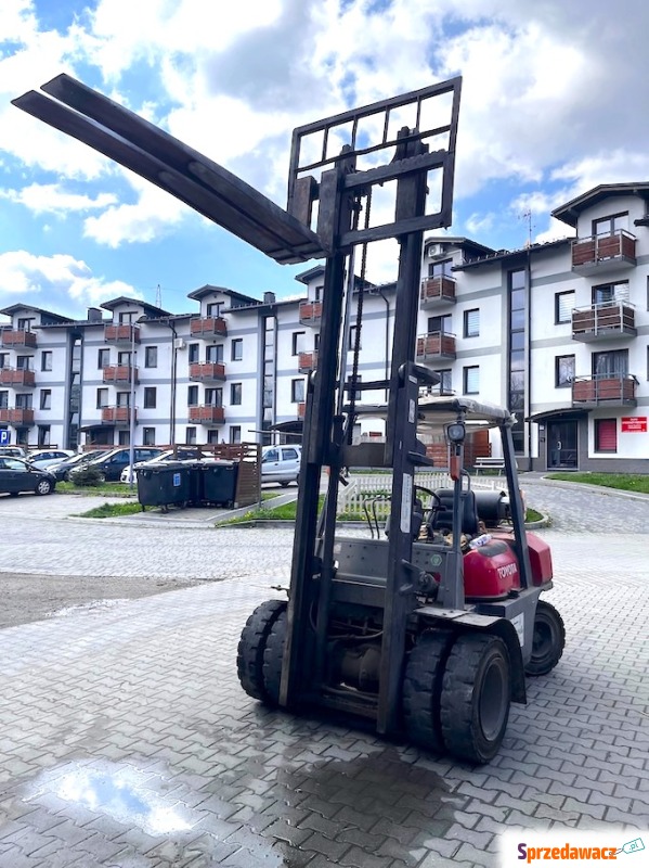 Wózek widłowy TOYOTA 3,5 t - UDT