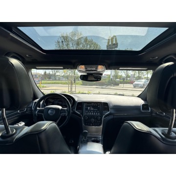 Jeep Grand Cherokee 2018,  5.7 benzyna, automat - Na sprzedaż za 88 300 zł - Janki - zdjęcie 8