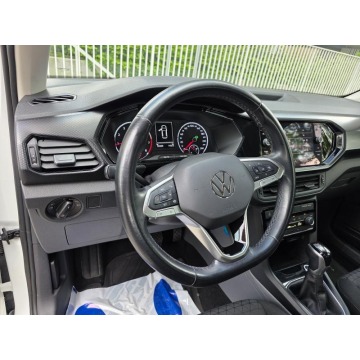 Volkswagen   Hatchback 2021,  1.0 benzyna, automat - Na sprzedaż za 58 900 zł - Warszawa - zdjęcie 8