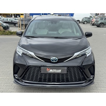 Toyota Sienna XSE AWD