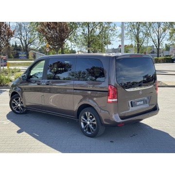 Mercedes - Benz V-klasa 2017,  2.1 diesel - Na sprzedaż za 142 700 zł - Janki - zdjęcie 2