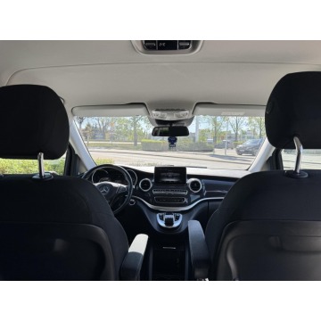 Mercedes - Benz V-klasa 2017,  2.1 diesel - Na sprzedaż za 142 700 zł - Janki - zdjęcie 1