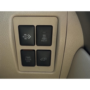 Toyota Land Cruiser 2013,  4.5 diesel, automat - Na sprzedaż za 121 700 zł - Janki - zdjęcie 5