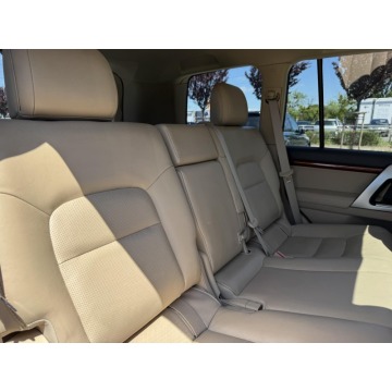 Toyota Land Cruiser 2013,  4.5 diesel, automat - Na sprzedaż za 121 700 zł - Janki - zdjęcie 7