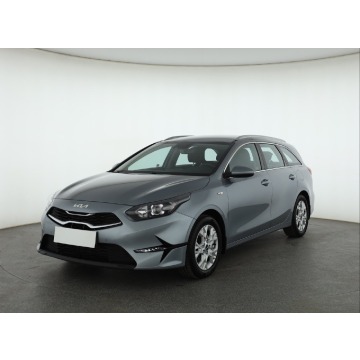 Kia Ceed  Kombi 2022,  1.5 benzyna - Na sprzedaż za 57 999 zł - Piaseczno - zdjęcie 3