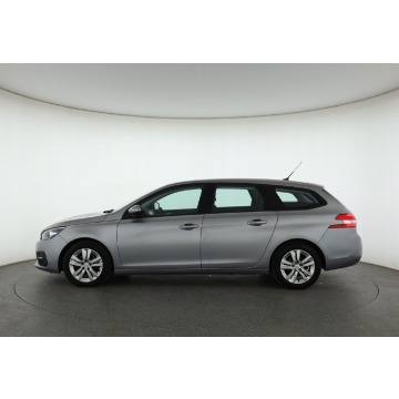 Peugeot 308  Kombi 2019,  1.5 diesel - Na sprzedaż za 31 999 zł - Piaseczno - zdjęcie 4