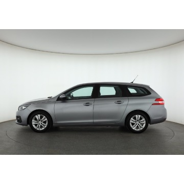 Peugeot 308  Kombi 2019,  1.5 diesel - Na sprzedaż za 30 999 zł - Piaseczno - zdjęcie 4