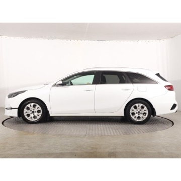 Kia Ceed  Kombi 2023,  1.5 benzyna - Na sprzedaż za 59 999 zł - Katowice - zdjęcie 4
