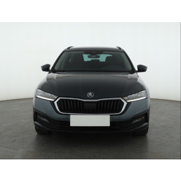 Skoda Octavia  Kombi 2021,  2.0 diesel, automat - Na sprzedaż za 67 999 zł - Piaseczno - zdjęcie 2