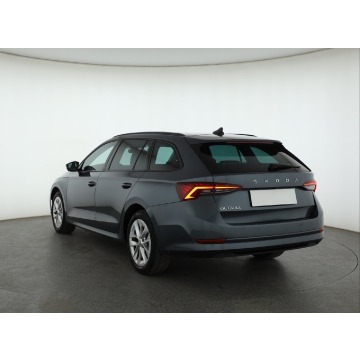 Skoda Octavia  Kombi 2021,  2.0 diesel, automat - Na sprzedaż za 67 999 zł - Piaseczno - zdjęcie 5