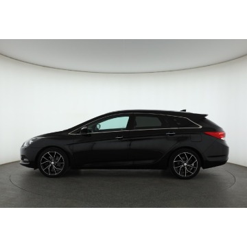 Hyundai i40  Kombi 2018,  1.6 diesel, automat - Na sprzedaż za 49 999 zł - Piaseczno - zdjęcie 4
