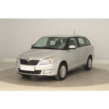 Skoda Fabia  Kombi 2013,  1.6 diesel - Na sprzedaż za 13 999 zł - Zabrze - zdjęcie 3