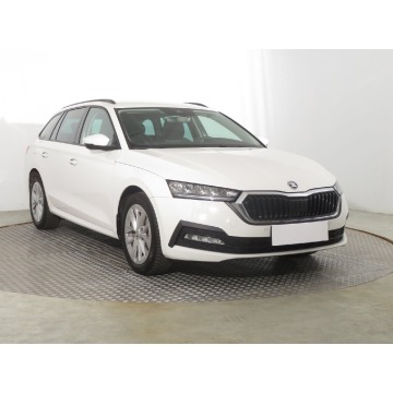 Skoda Octavia 1.0 TSI (110KM), 2023