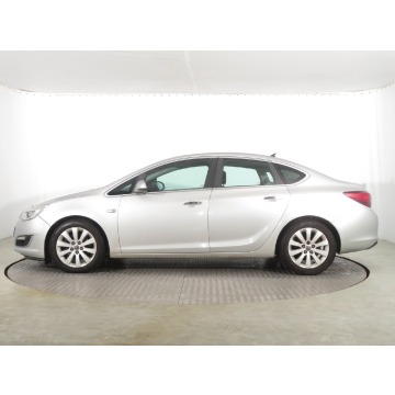 Opel Astra  Liftback 2012,  1.7 diesel - Na sprzedaż za 18 999 zł - Katowice - zdjęcie 4