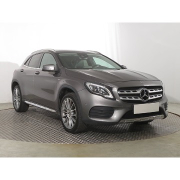 Mercedes - Benz GLA-klasa  SUV 2019,  1.6 benzyna, automat - Na sprzedaż za 83 999 zł - Katowice - zdjęcie 1
