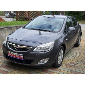 Opel Astra  Hatchback 2010,  1.7 diesel - Na sprzedaż za 15 500 zł - Wąchock - zdjęcie 3