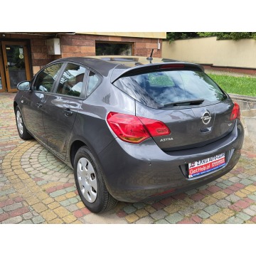 Opel Astra  Hatchback 2010,  1.7 diesel - Na sprzedaż za 15 500 zł - Wąchock - zdjęcie 7