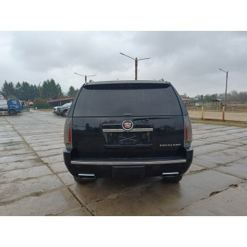 Cadillac Escalade  SUV 2013,  6.2 benzyna, automat - Na sprzedaż za 50 000 zł - Gizałki - zdjęcie 3