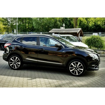 Nissan Qashqai  SUV 2015,  1.2 benzyna - Na sprzedaż za 34 900 zł - Płock - zdjęcie 12