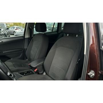 Volkswagen Tiguan  SUV 2021,  2.0 diesel, automat - Na sprzedaż za 88 500 zł - Gdynia - zdjęcie 8