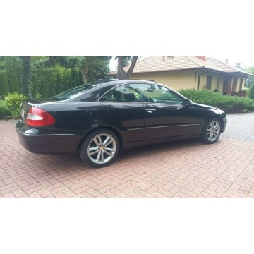 Mercedes - Benz E-klasa  Coupe/Sportowy 2007,  2.2 diesel - Na sprzedaż za 23 900 zł - Płońsk - zdjęcie 11