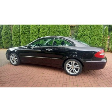 Mercedes - Benz E-klasa  Coupe/Sportowy 2007,  2.2 diesel - Na sprzedaż za 23 900 zł - Płońsk - zdjęcie 9
