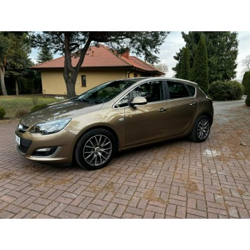 Opel Astra  Hatchback 2012,  1.7 diesel - Na sprzedaż za 21 900 zł - Płońsk - zdjęcie 7