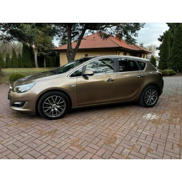Opel Astra  Hatchback 2012,  1.7 diesel - Na sprzedaż za 21 900 zł - Płońsk - zdjęcie 8