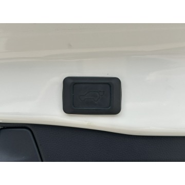 Toyota   SUV 2021,  2.5 hybryda, automat - Na sprzedaż za 145 800 zł - Pęcice - zdjęcie 10