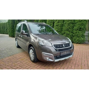 Peugeot Partner  Kombi 2016,  1.6 diesel - Na sprzedaż za 32 900 zł - Płońsk - zdjęcie 8