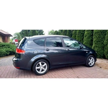 Seat Altea  Kombi 2009,  1.9 diesel - Na sprzedaż za 14 900 zł - Płońsk - zdjęcie 10