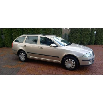 Skoda Octavia  Kombi 2005,  1.6 benzyna - Na sprzedaż za 10 900 zł - Płońsk - zdjęcie 7