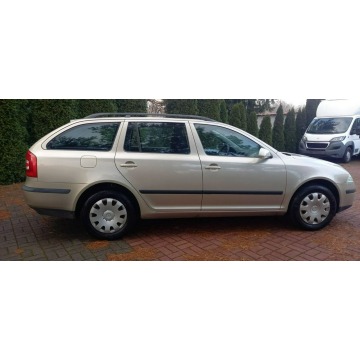 Skoda Octavia  Kombi 2005,  1.6 benzyna - Na sprzedaż za 10 900 zł - Płońsk - zdjęcie 9