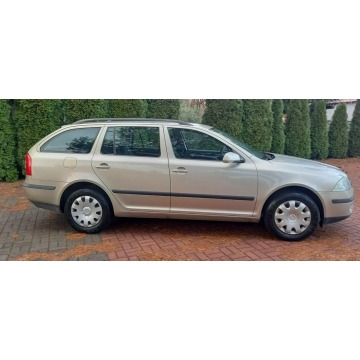 Skoda Octavia  Kombi 2005,  1.6 benzyna - Na sprzedaż za 10 900 zł - Płońsk - zdjęcie 8