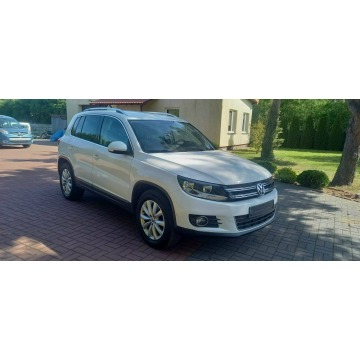 Volkswagen Tiguan - 4x4 . DSG. NAVI