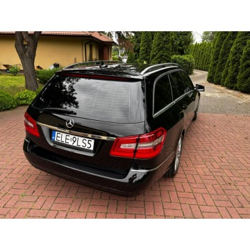 Mercedes - Benz E-klasa  Kombi 2011,  1.8 benzyna, automat - Na sprzedaż za 38 900 zł - Płońsk - zdjęcie 9