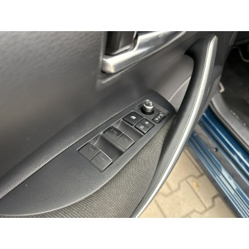 Toyota Corolla  Sedan/Limuzyna 2023,  1.8 hybryda, automat - Na sprzedaż za 85 000 zł - Jawczyce - zdjęcie 12