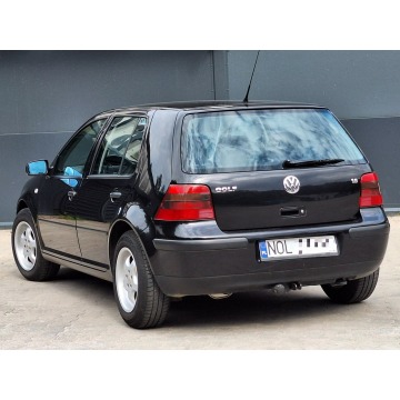 Volkswagen Golf  Hatchback 2001,  1.6 benzyna - Na sprzedaż za 7 700,00 zł - Olsztyn - zdjęcie 4