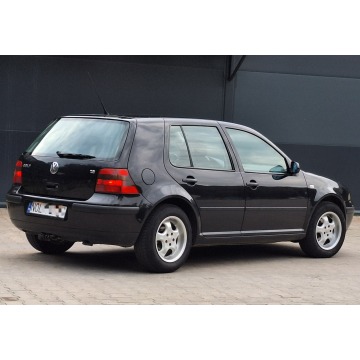 Volkswagen Golf  Hatchback 2001,  1.6 benzyna - Na sprzedaż za 7 700,00 zł - Olsztyn - zdjęcie 2