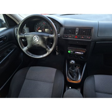 Volkswagen Golf  Hatchback 2001,  1.6 benzyna - Na sprzedaż za 7 700,00 zł - Olsztyn - zdjęcie 5