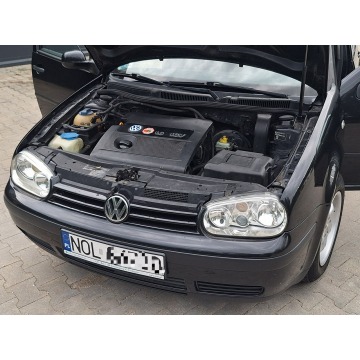 Volkswagen Golf  Hatchback 2001,  1.6 benzyna - Na sprzedaż za 7 700,00 zł - Olsztyn - zdjęcie 12